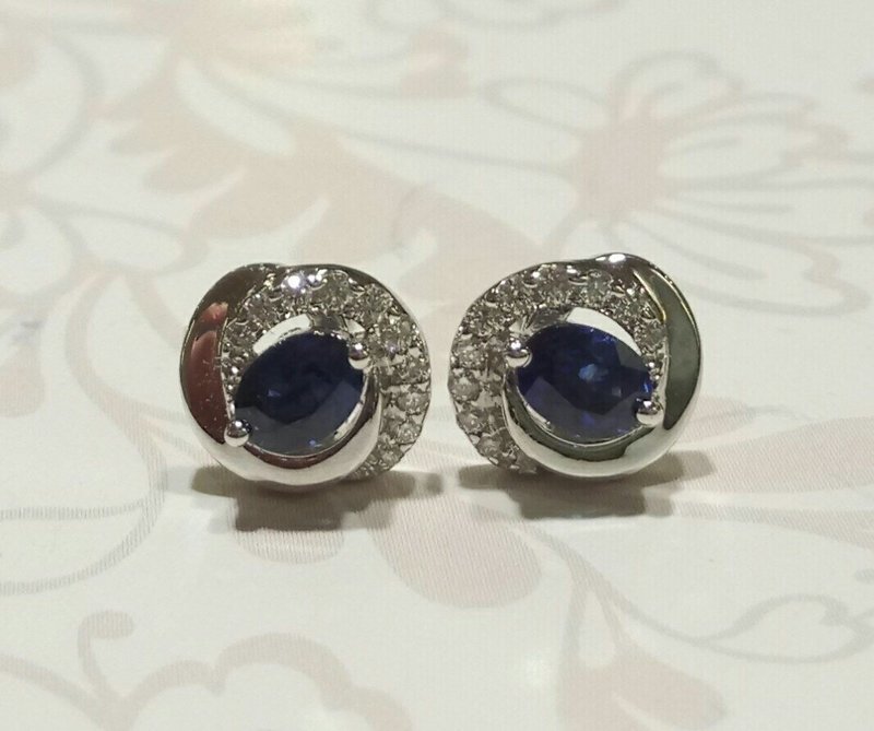 18ct white gold sapphire and diamond stud earrings