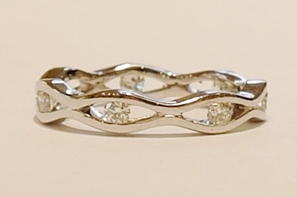 18ct white gold diamond ring