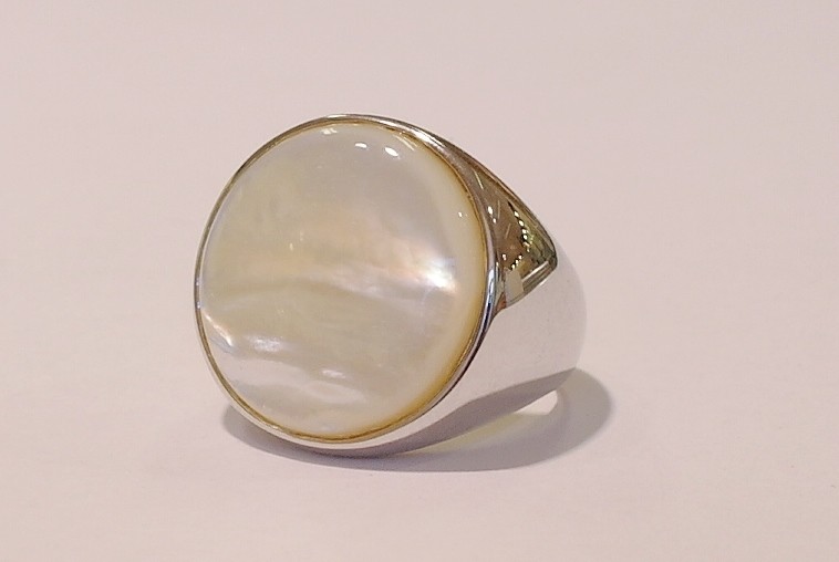Zinzi silver mother of pearl ring