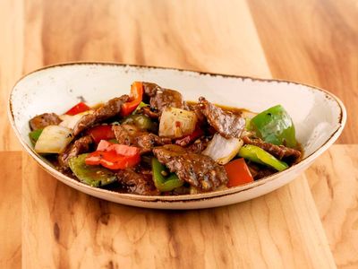 Beef with Black Pepper Sauce