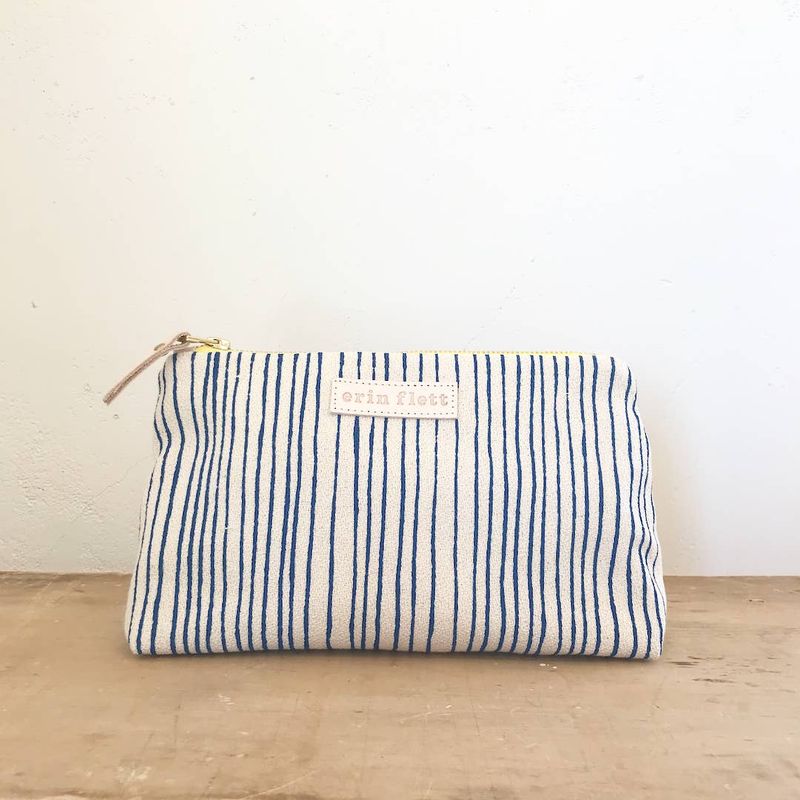 ROYAL SKINNY STRIPE MAKEUP