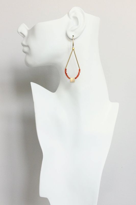 FERE90  Faceted carnelian earrings
