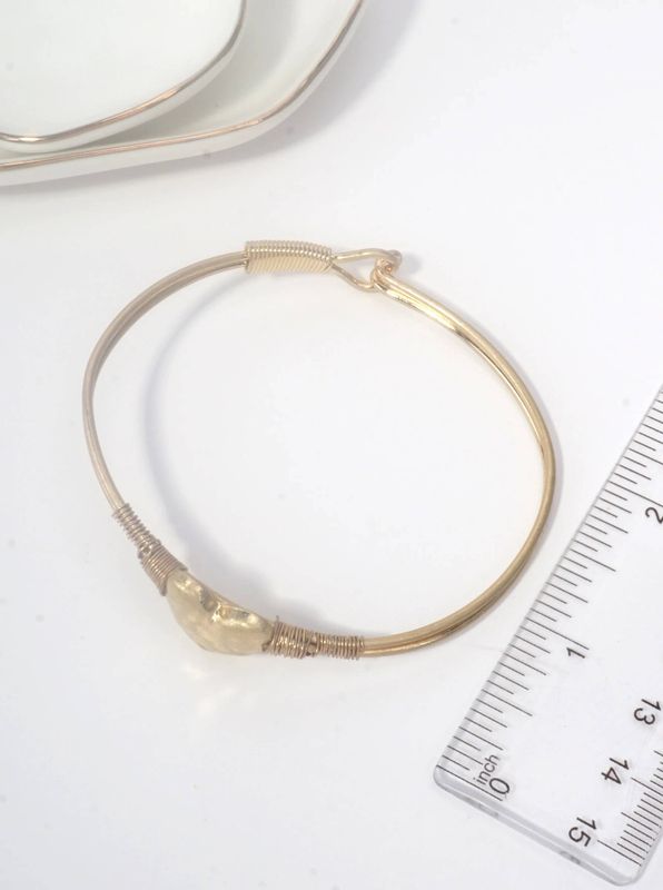 Hammered Heart Hook Closure Cuff Bracelet: WORN GOLD