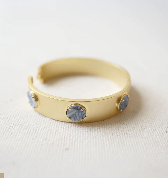 Provenance Hinge Bangle