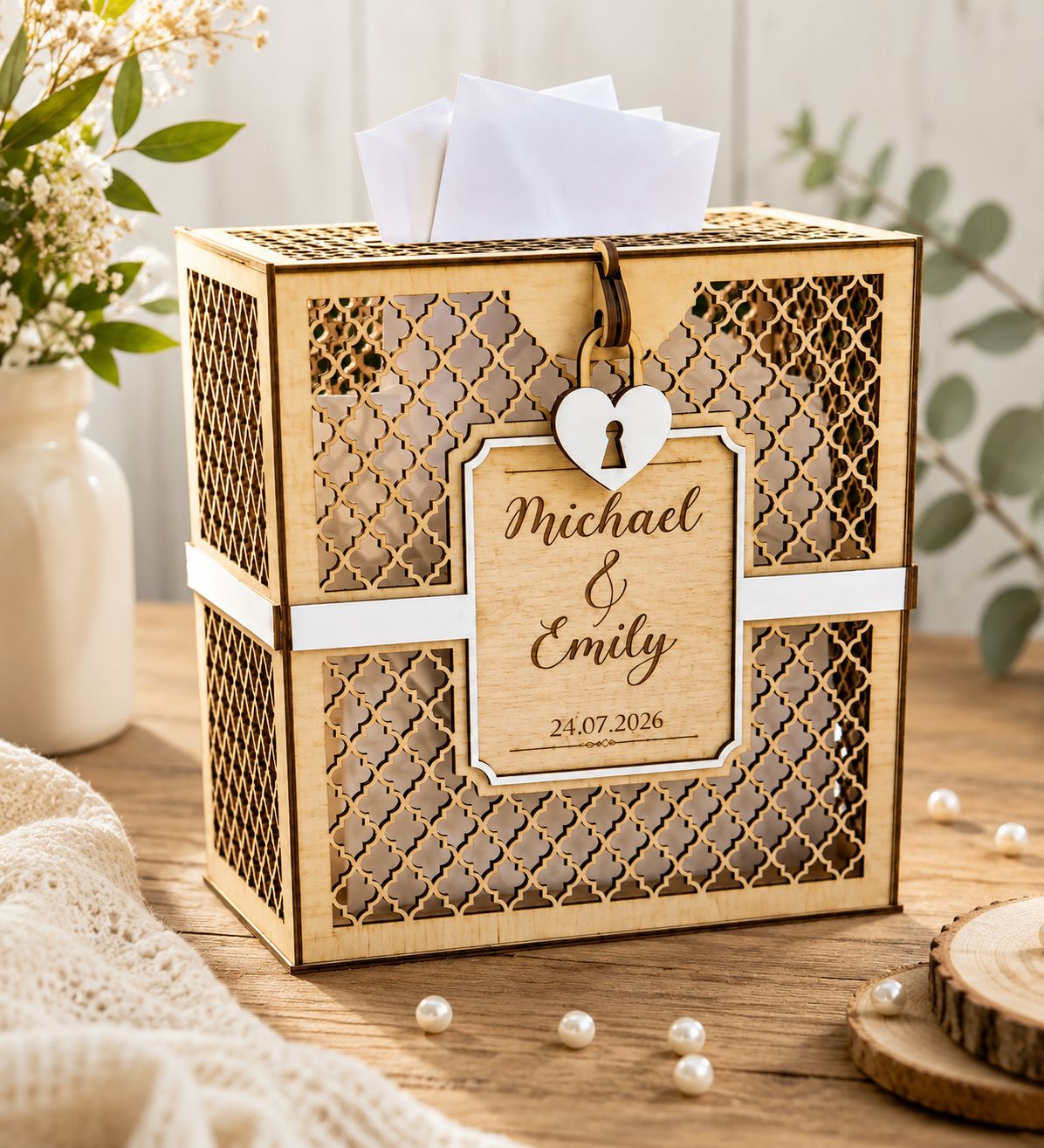 Urne de mariage – Élégance ajourée