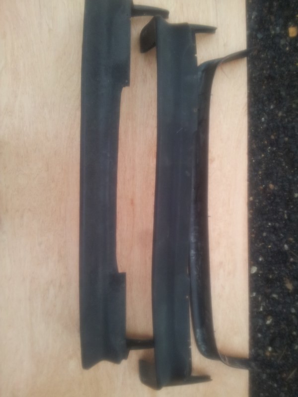 RS 16i Front Spoiler / Splitter