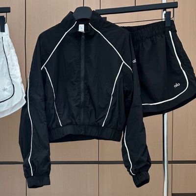 A Shorts Windbreaker Set