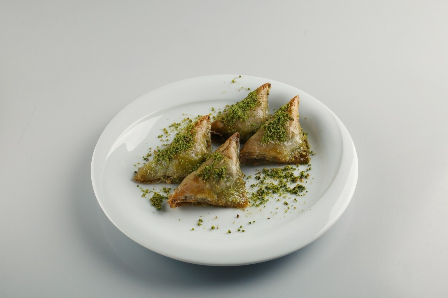 Moda Baklava Sobiyet with pistachios 5.5 lbs
