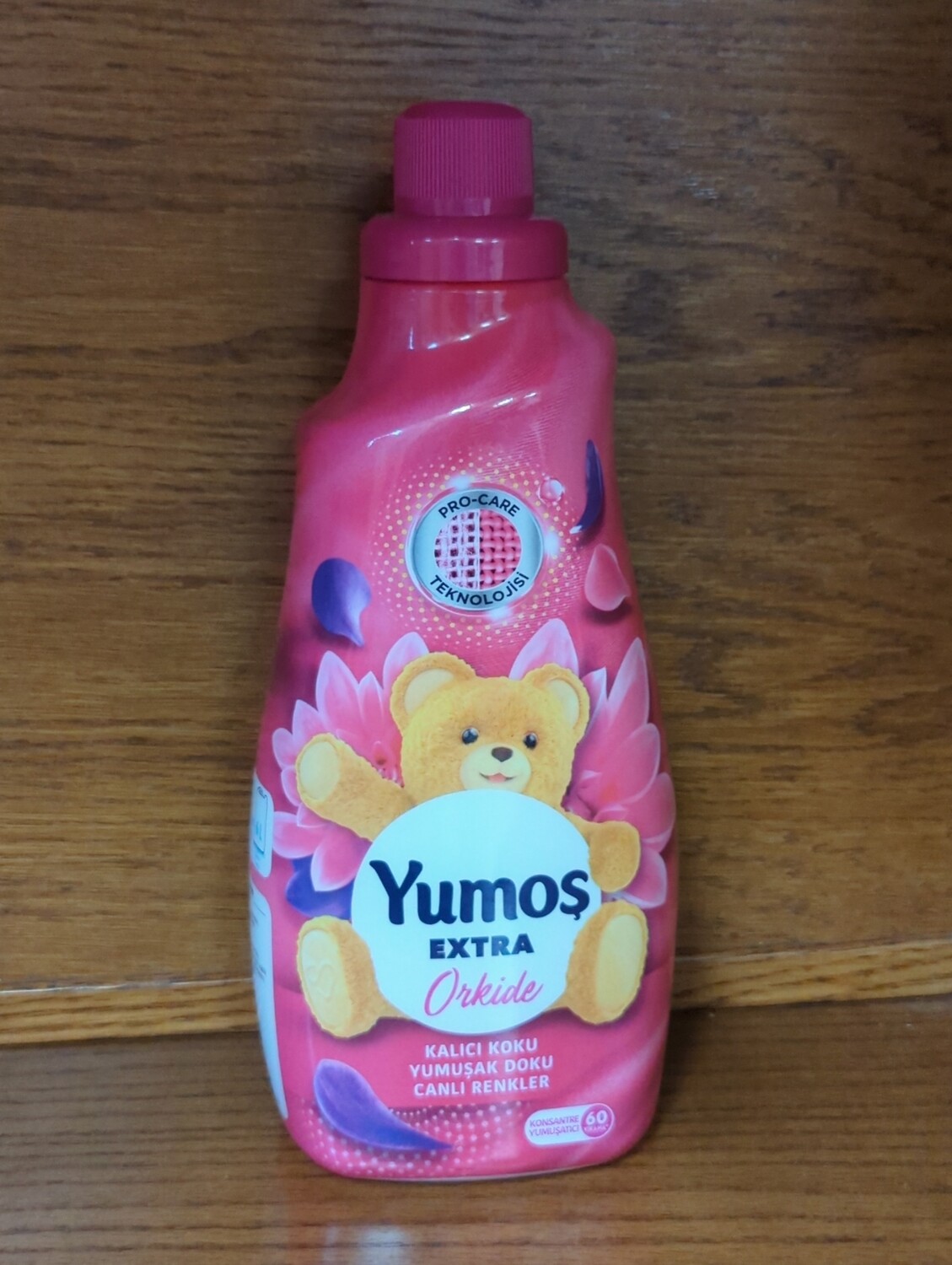 YUMOS Laundry Fabric Softener Extra Concentrated Orchid Orkide 1440mL