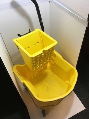 Mop Bucket & Wringer 26 Quart Yellow / Side Press
