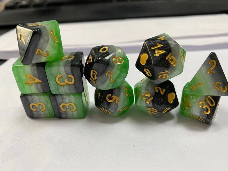 Aromantic Pride Dice Set