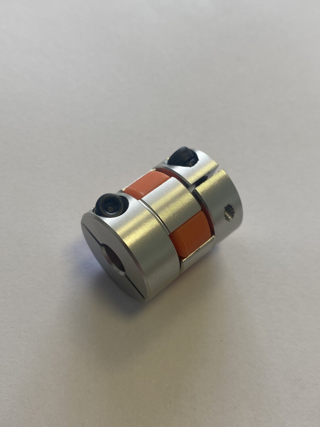 Муфта 3х зубая металлическая с полиуретановой вставкой между двигателем и валом на станок тип Сауно. Китай.