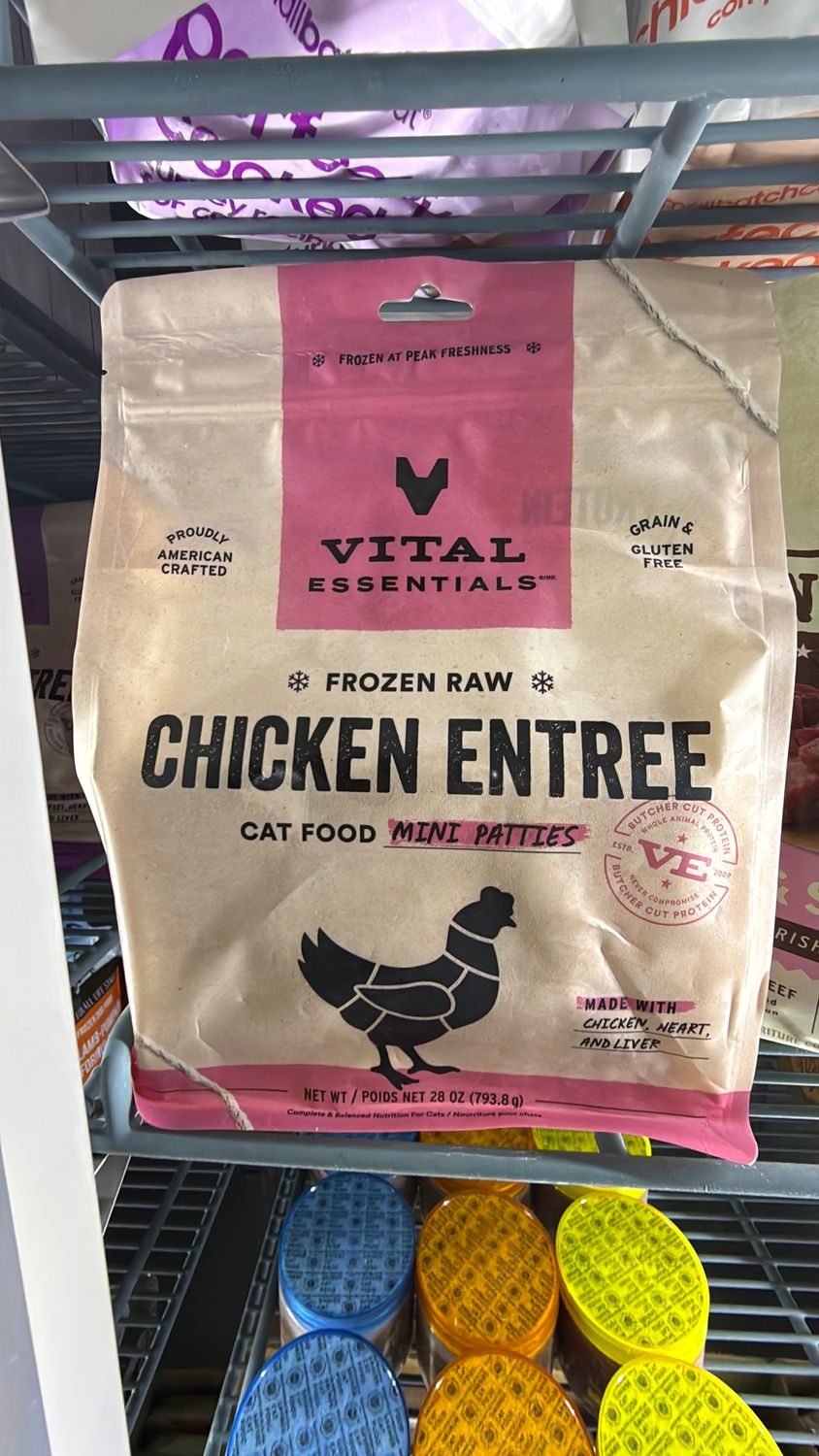 VITAL CF MIN PAT CKN 28OZ