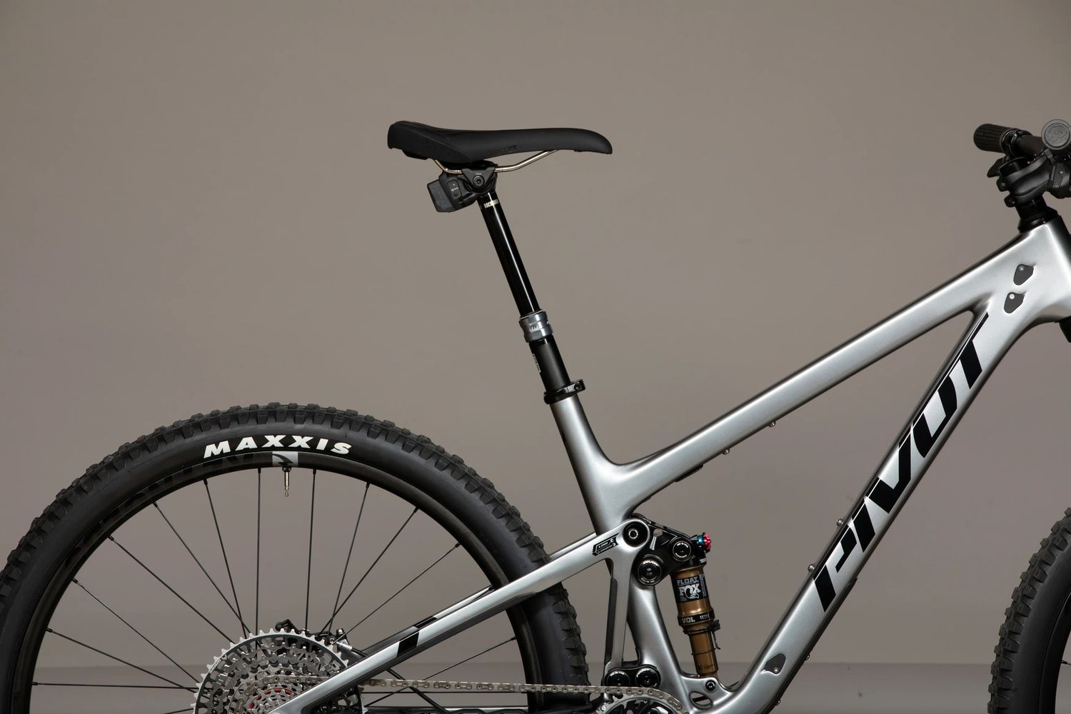 Trail 429 Silver Brunch Ride w/ 29" Alloy Wheels (L)