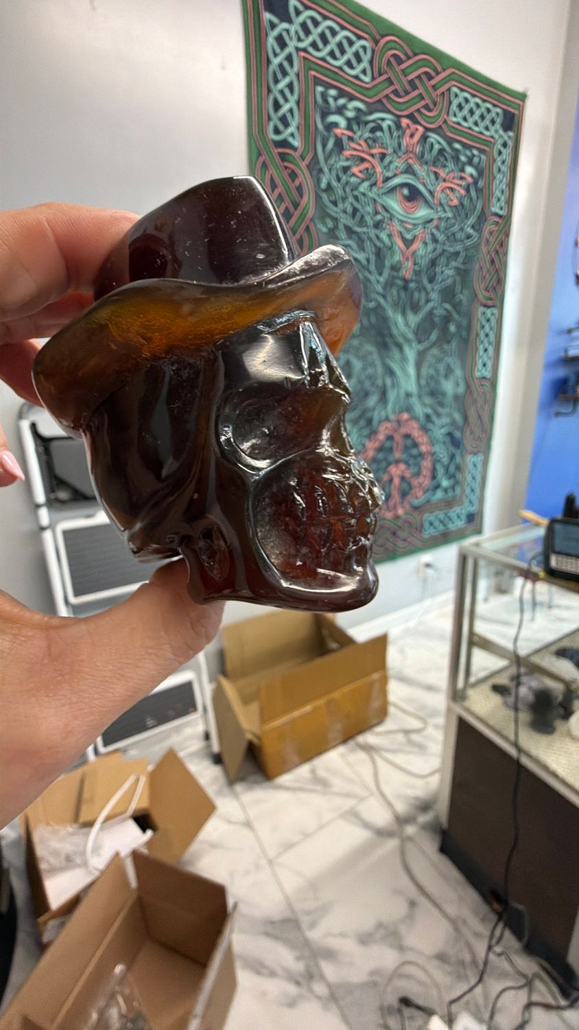 Amber Skull/Hat