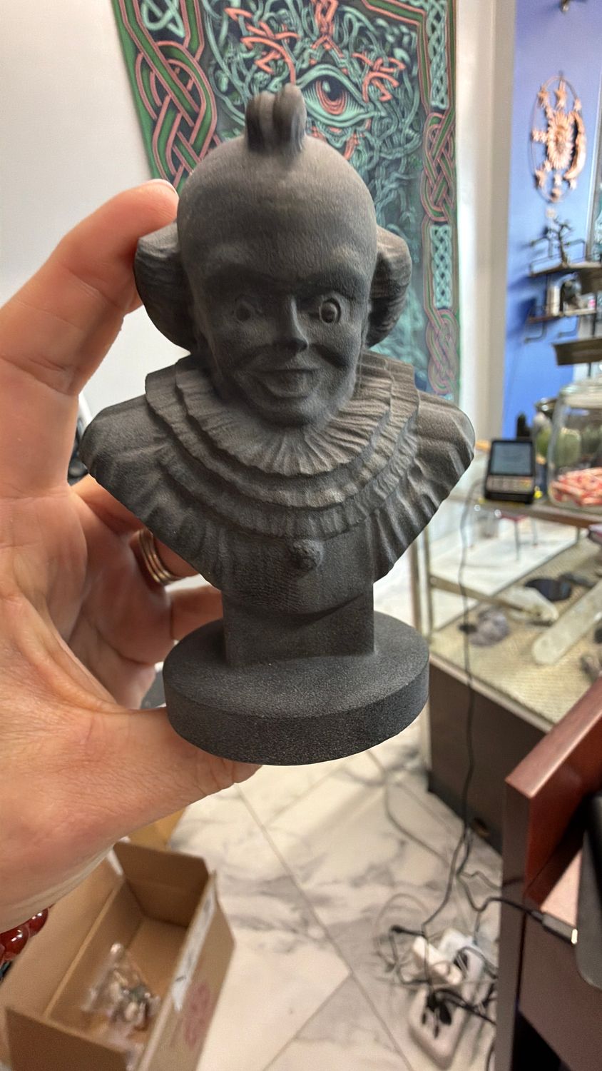 Obsidian Pennywise