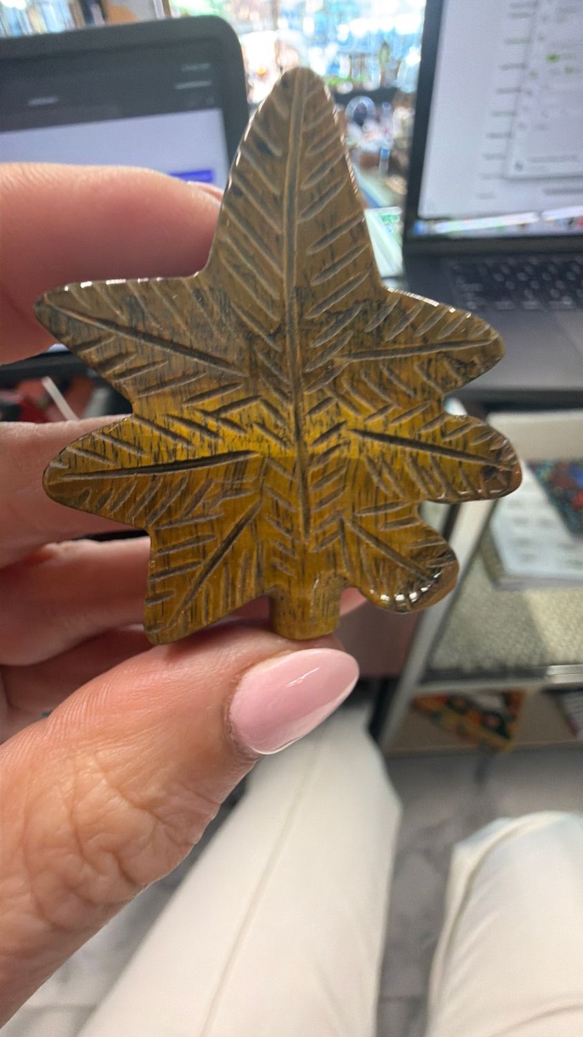 Tiger Eye Leaf 2”