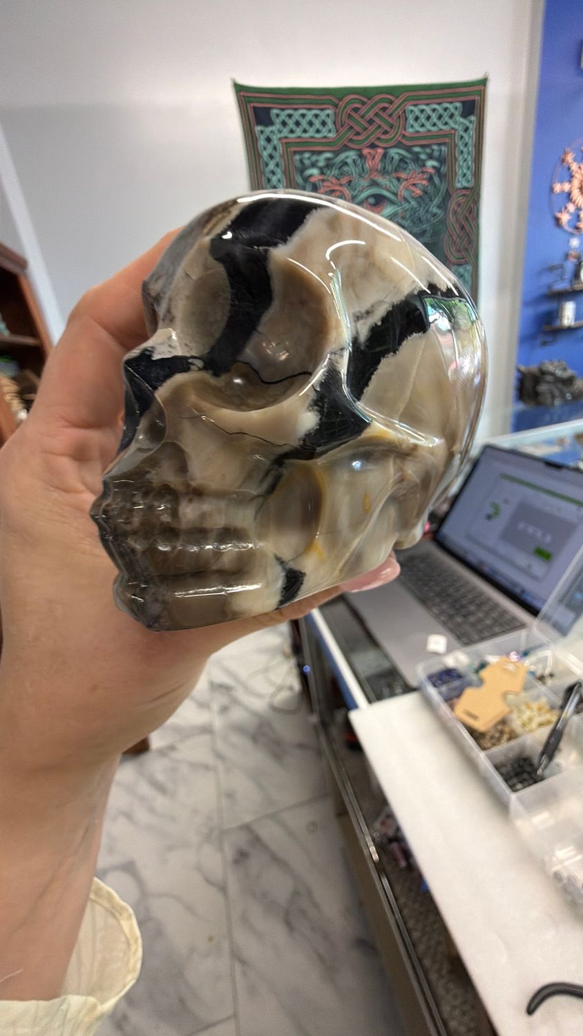 Volcano Agate Skull