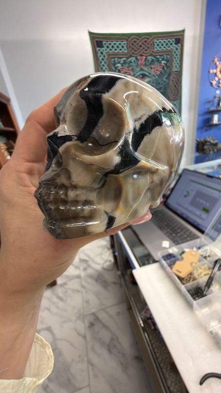 Volcano Agate Skull