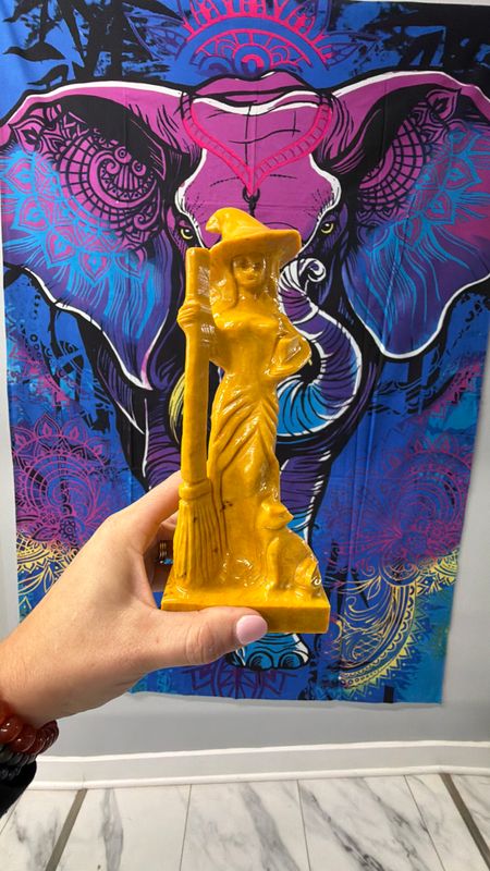 Yellow Jade Witch 9.5”