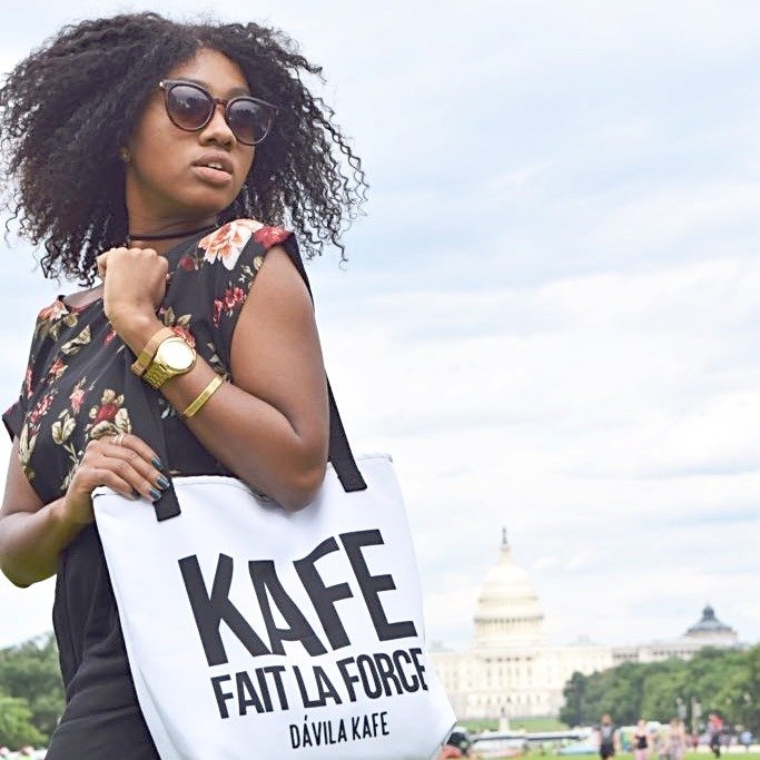 Kafe Fait la Force Tote bag