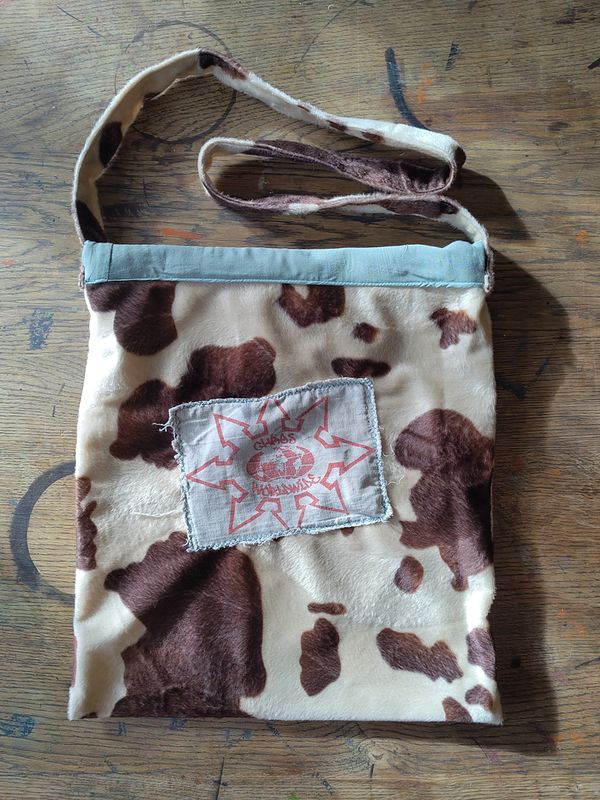 Tasche Kuh und Chaos