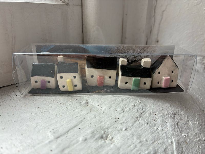 Pebble Beach Cottages (free Local Shipping)