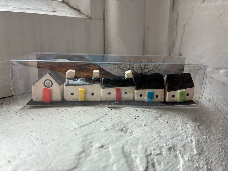 Pebble Beach Cottages (free Local Shipping)
