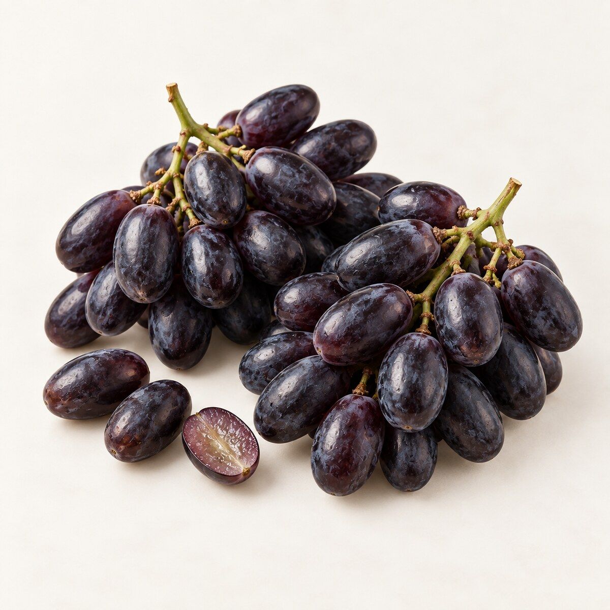 Black Seedless Grapes — 1 kg