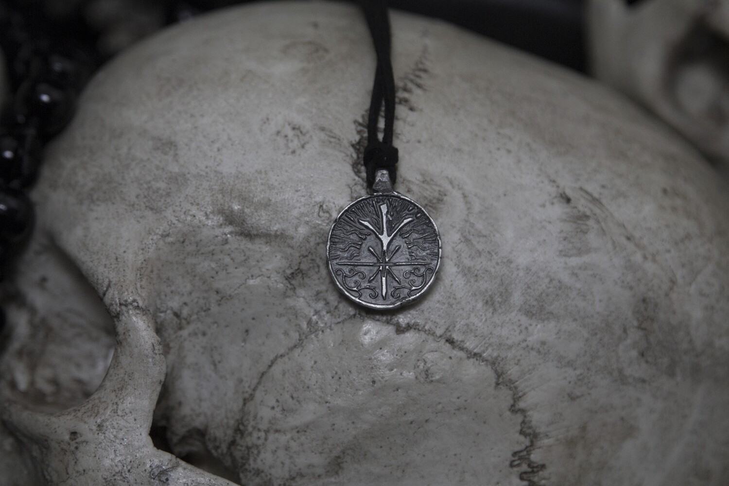 1347 - RELIC PENDANT