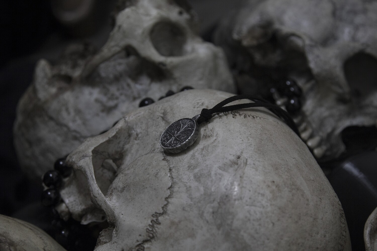 1347 - RELIC PENDANT
