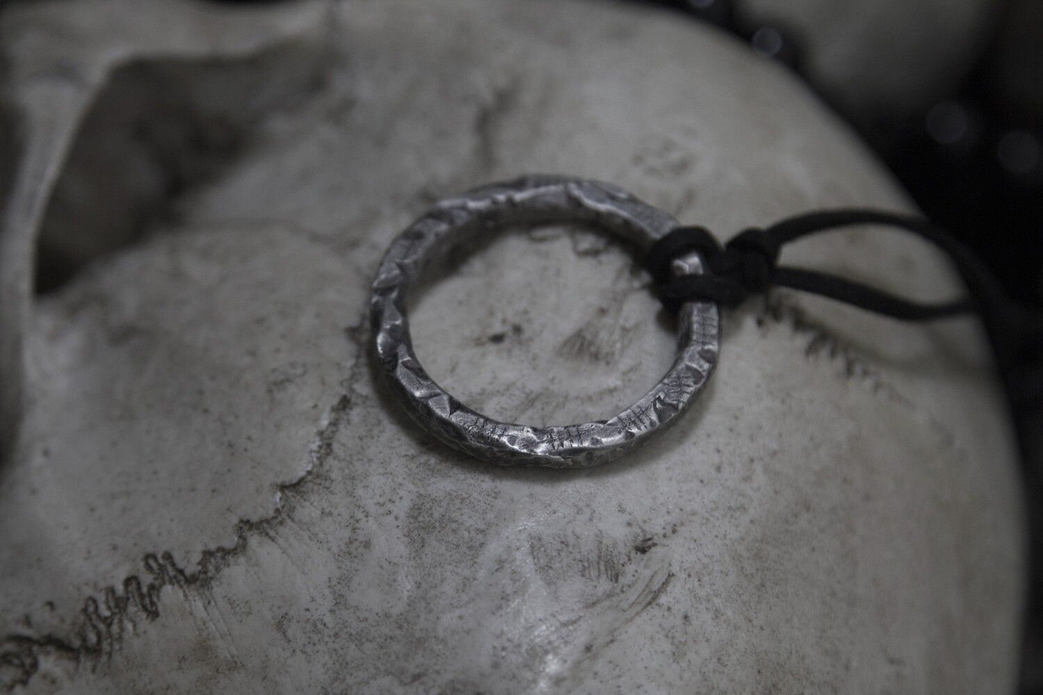 1347 - REVOLUTION PENDANT