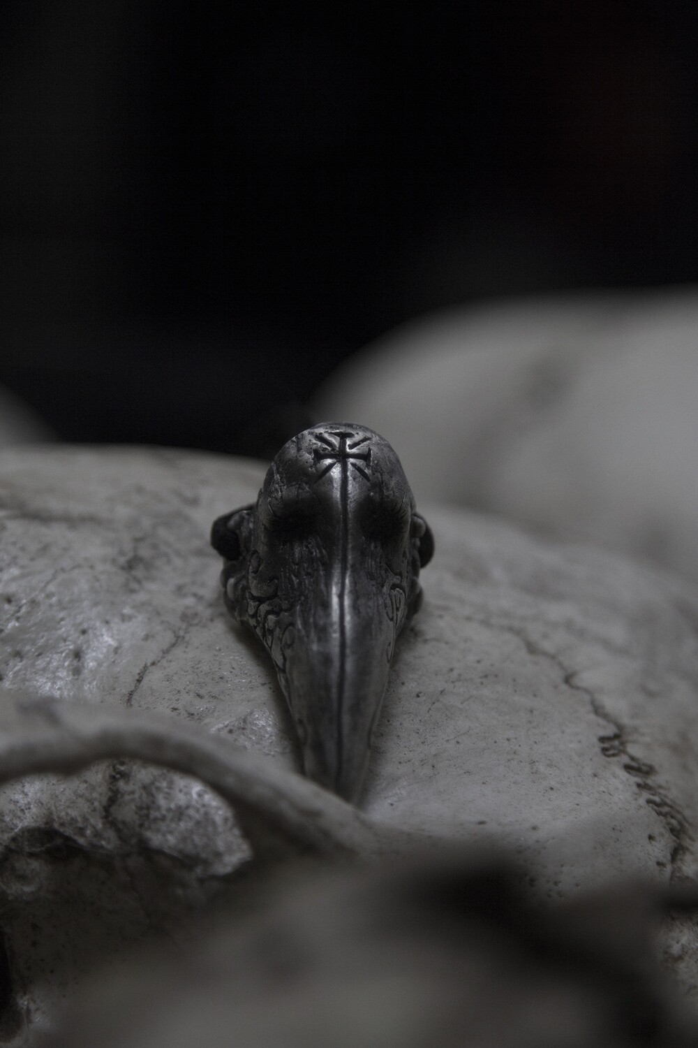 1347 - REQUIEM - PLAGUE DOCTOR MASK PENDANT