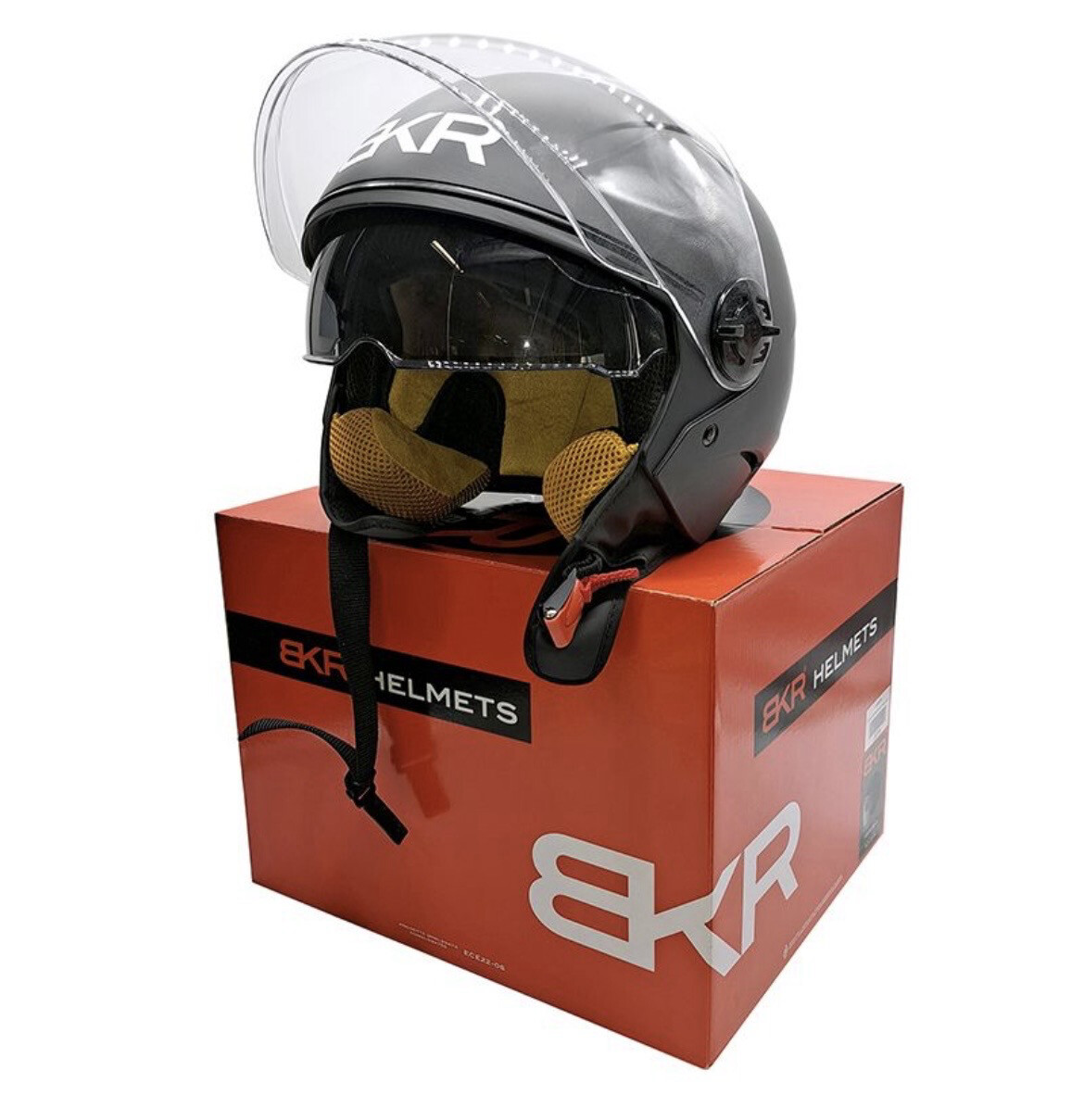 Casco jet bkr modello nero tre