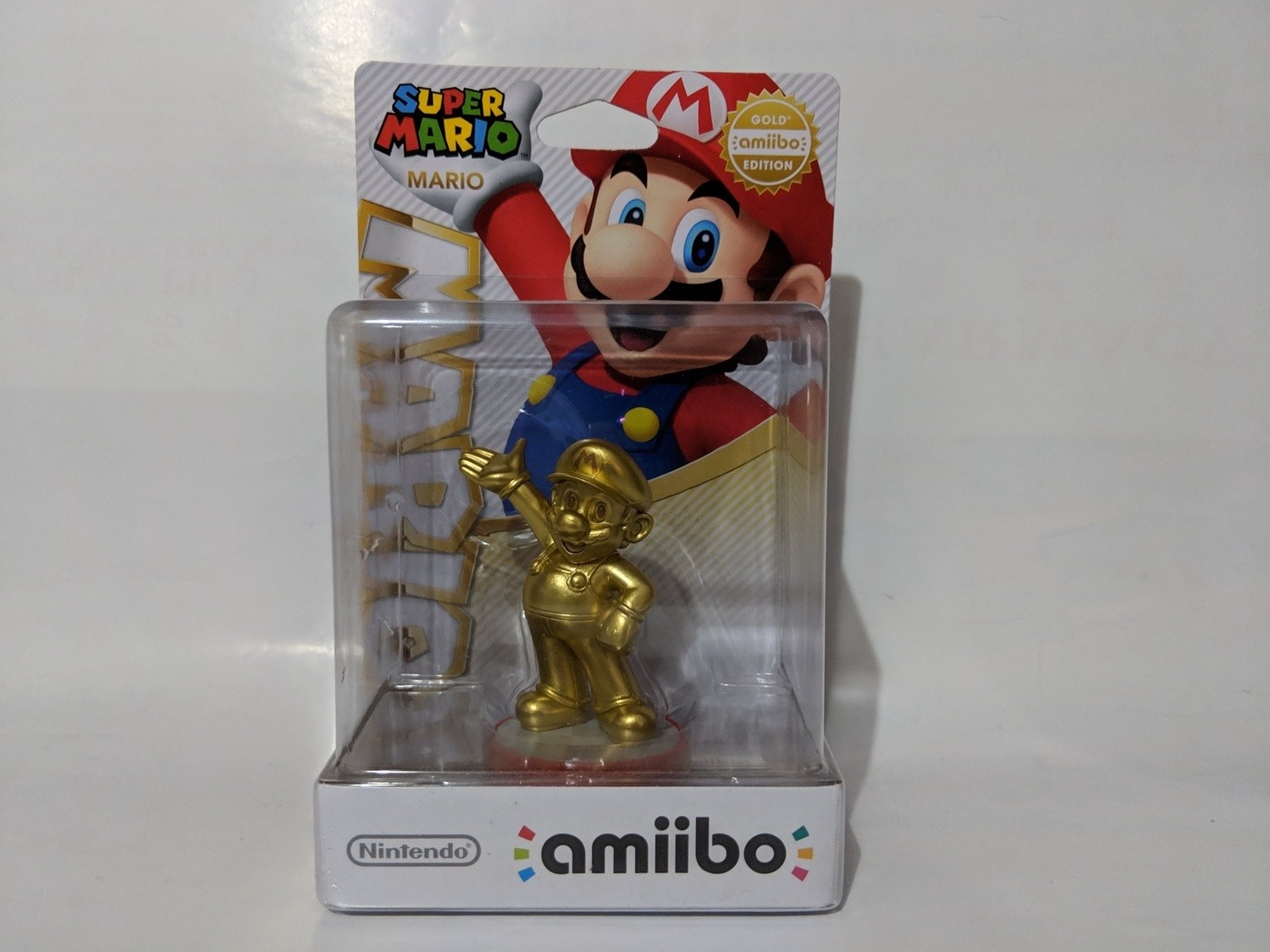 Super Mario Amiibo GOLD mario figure- Limited edition