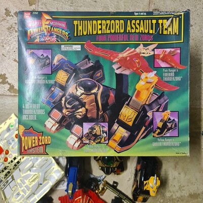Mighty Morphin Power Rangers Thunderzord Assault Team