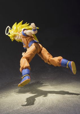 Pre-Order: S.H.FIGUARTS Super Saiyan 3 Goku Figure