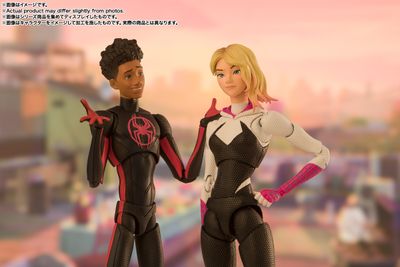 Spider-Man: Across the Spider-Verse S.H.Figuarts Spider-Gwen view 2 - Mighty Toys Australia
