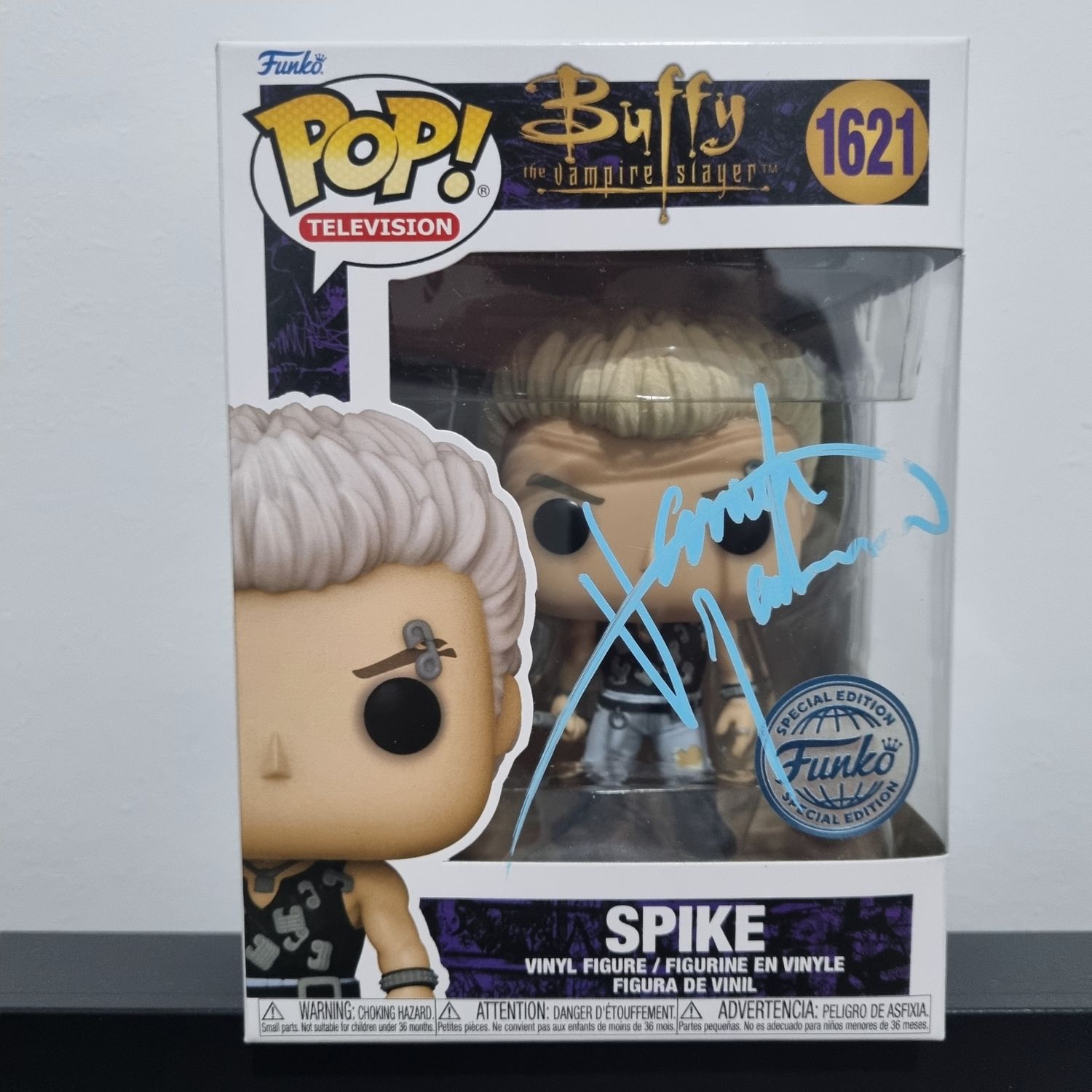 Buffy the Vampire Slayer - Spike (Punk) Pop! Vinyl Figure (Autographed James Marsters)