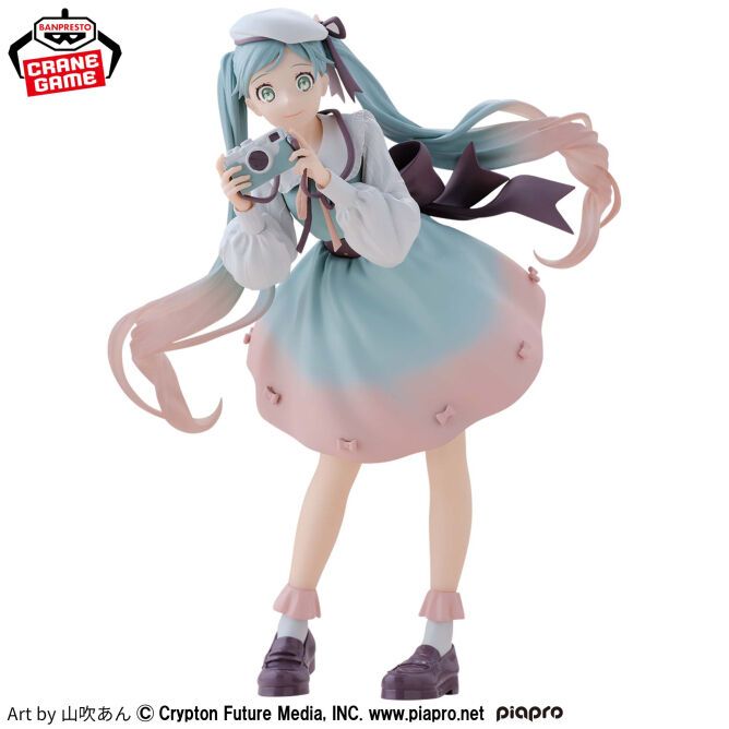 Hatsune Miku Holiday Memories Camera