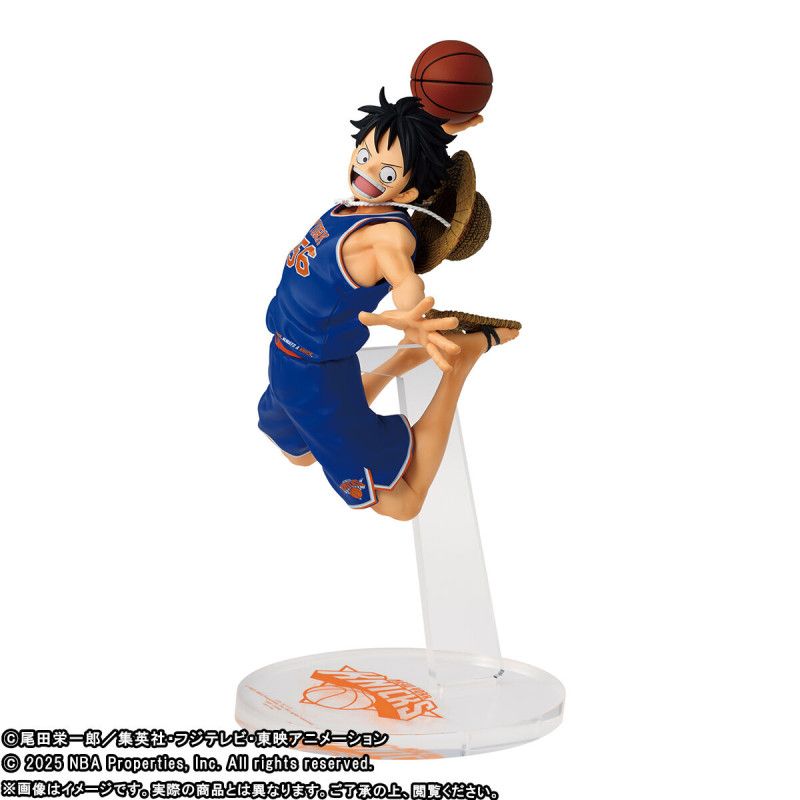 Figure Monkey D. Luffy New York Knicks One Piece x NBA Master Stars