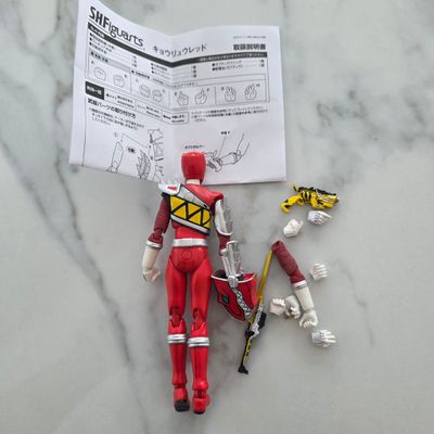 Bandai super sentai S.H. Figuarts Kyoryu Red Action Figure