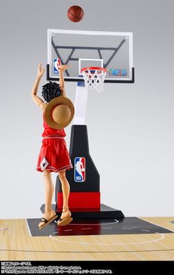 Pre-Order: One Piece x NBA S.H.Figuarts Monkey D. Luffy (Chicago Bulls) Exclusive Action Figure