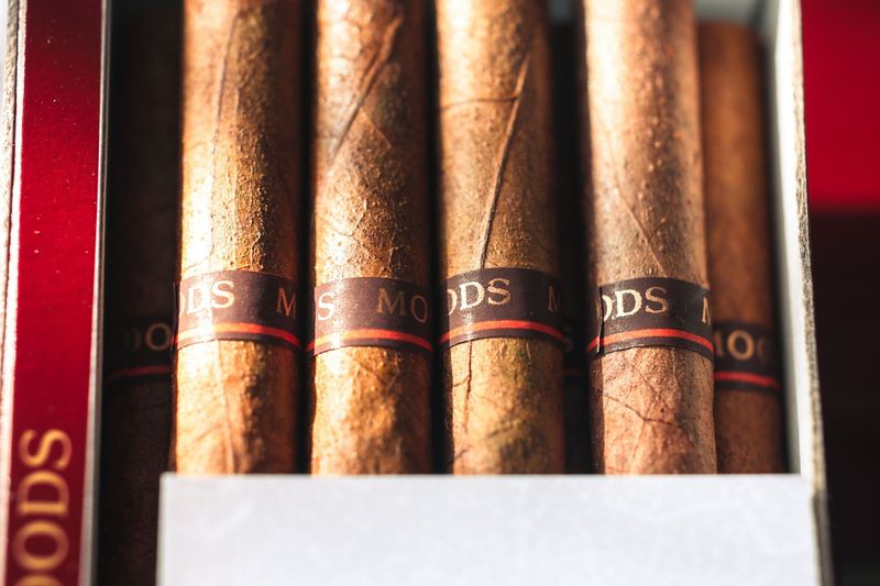 Cigar (Sample Product) Cigar (Sample Product)