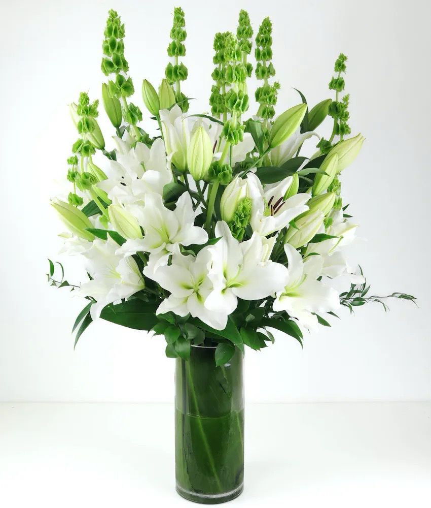 Seasonal Fresh Flower Vase Arrangement