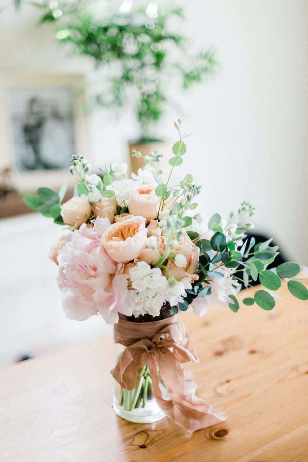 Seasonal Fresh Flower Vase Arrangement
