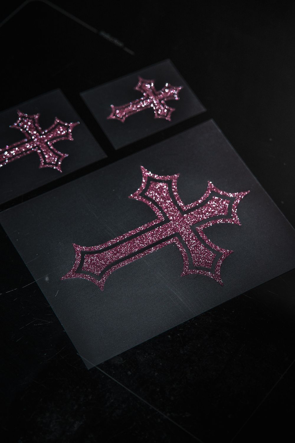 GOTHIC CROSS SPARKLE DECAL SET