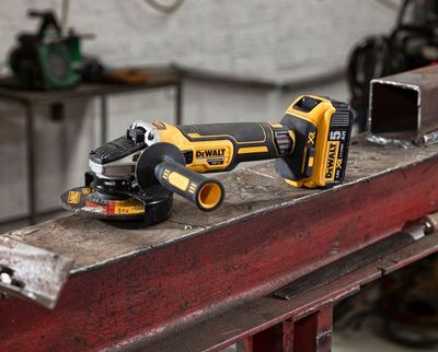 e-elektronarzedzia.com.pl Szlifierki kątowe DeWalt – wydajne i precyzyjne narzędzia do cięcia oraz szlifowania.