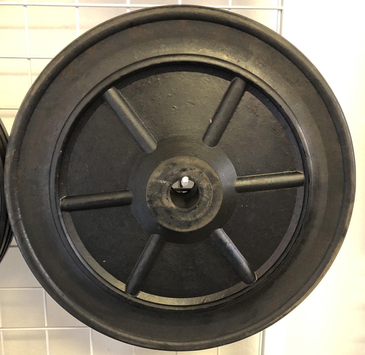 320mm Solid Rubber Wheelbarrow Wheel