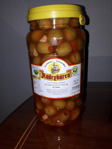 Aceitunas rellenas de pimiento